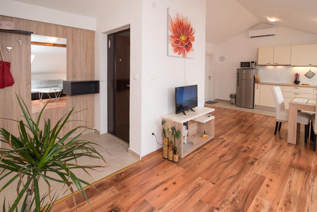 Apartman Marinko クルク エクステリア 写真
